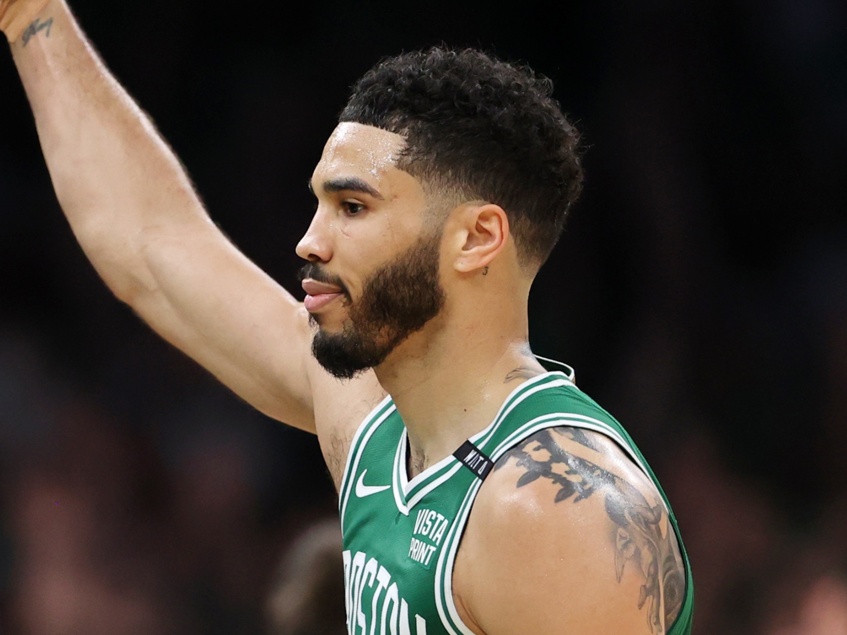 开云体育-塔图姆官方宣布夺冠新规，DWG引发争议！