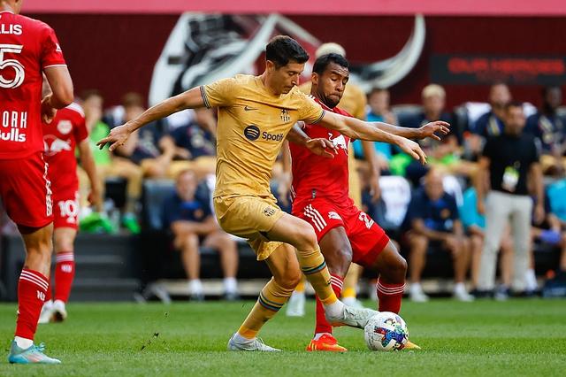 kaiyun-莱万多夫斯基连续十场比赛得分超过问鼎冠军,澳大利亚队挑战极限!的简单介绍