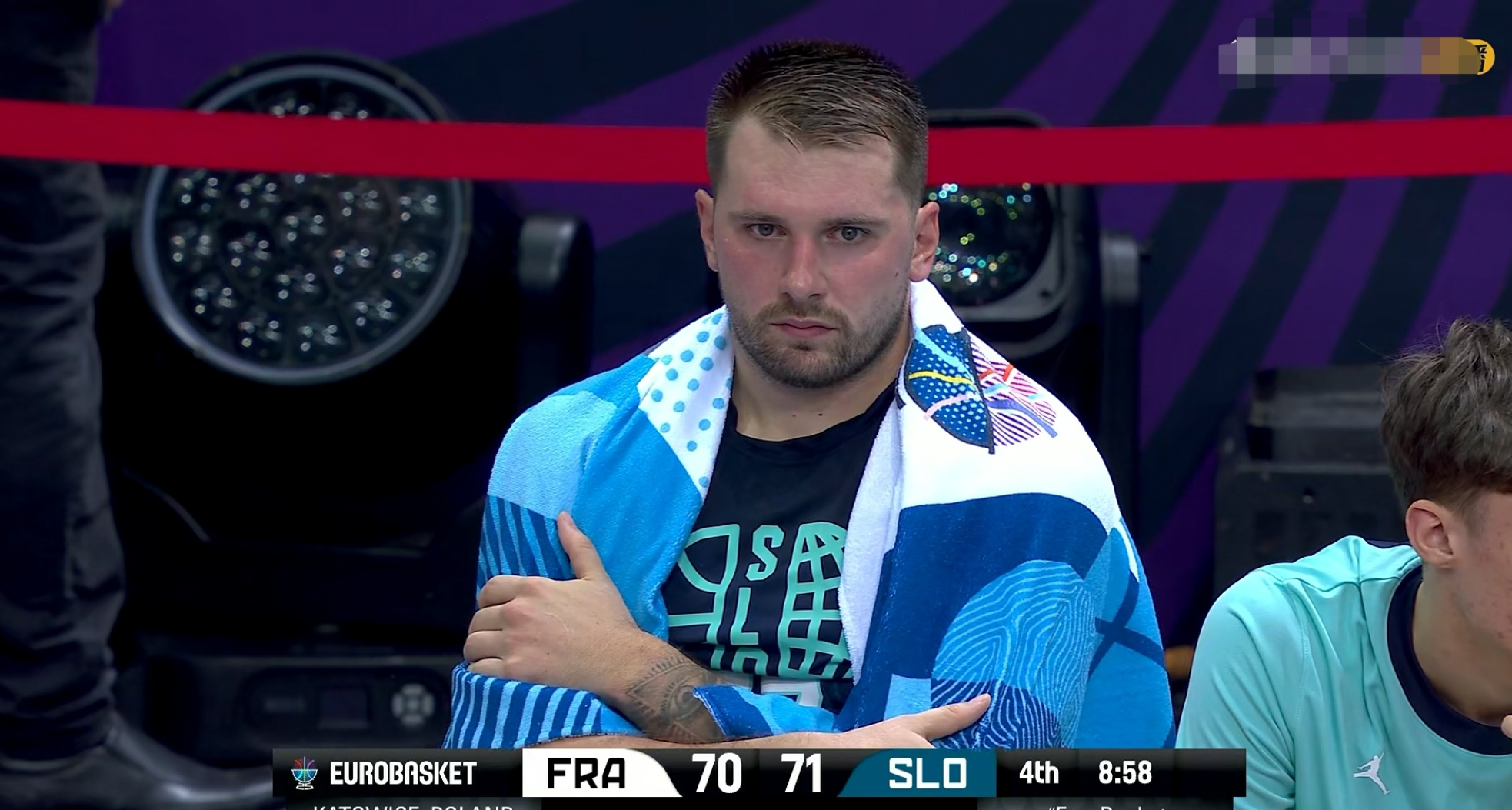 kaiyun- 东契奇对比照